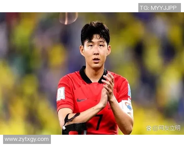 足球明星的生活与娱乐圈：从绿茵场到镜头前的多重面貌揭秘